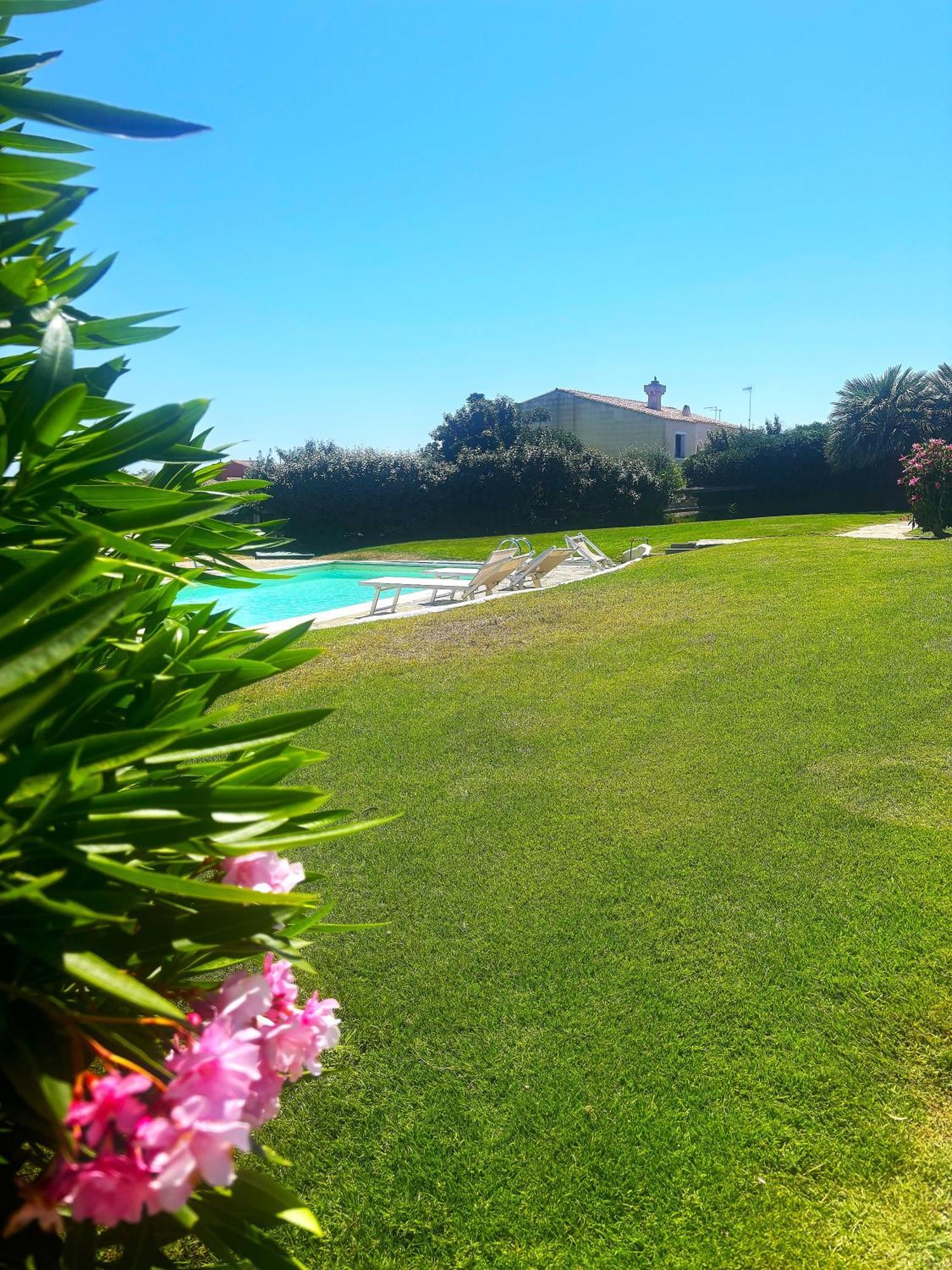 Villa Claudia Piscina Privata Stintino Exterior photo